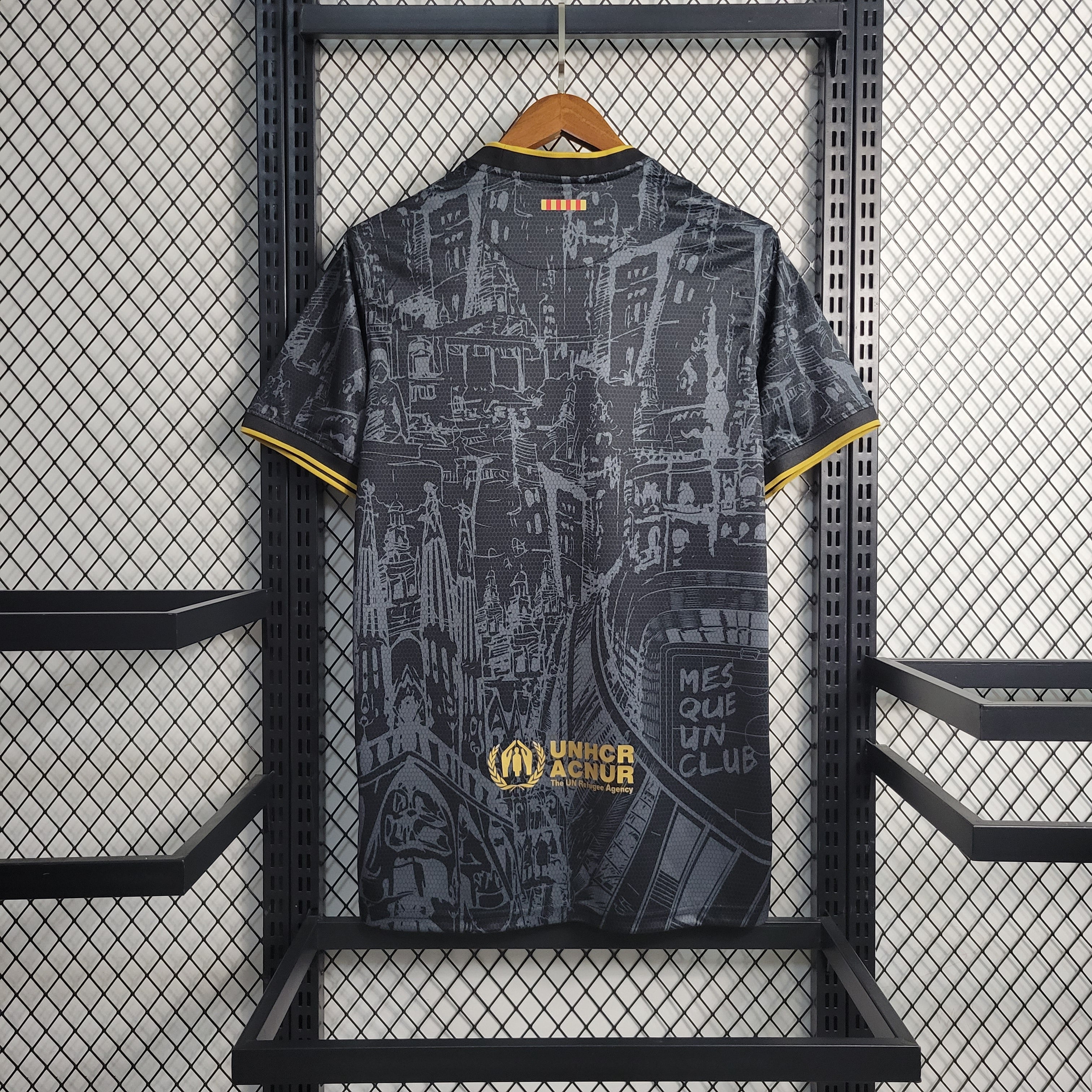 Maillot FC Barcelone édition spéciale 2023-2024 Le 12, vue de face avec logo et détails du design.