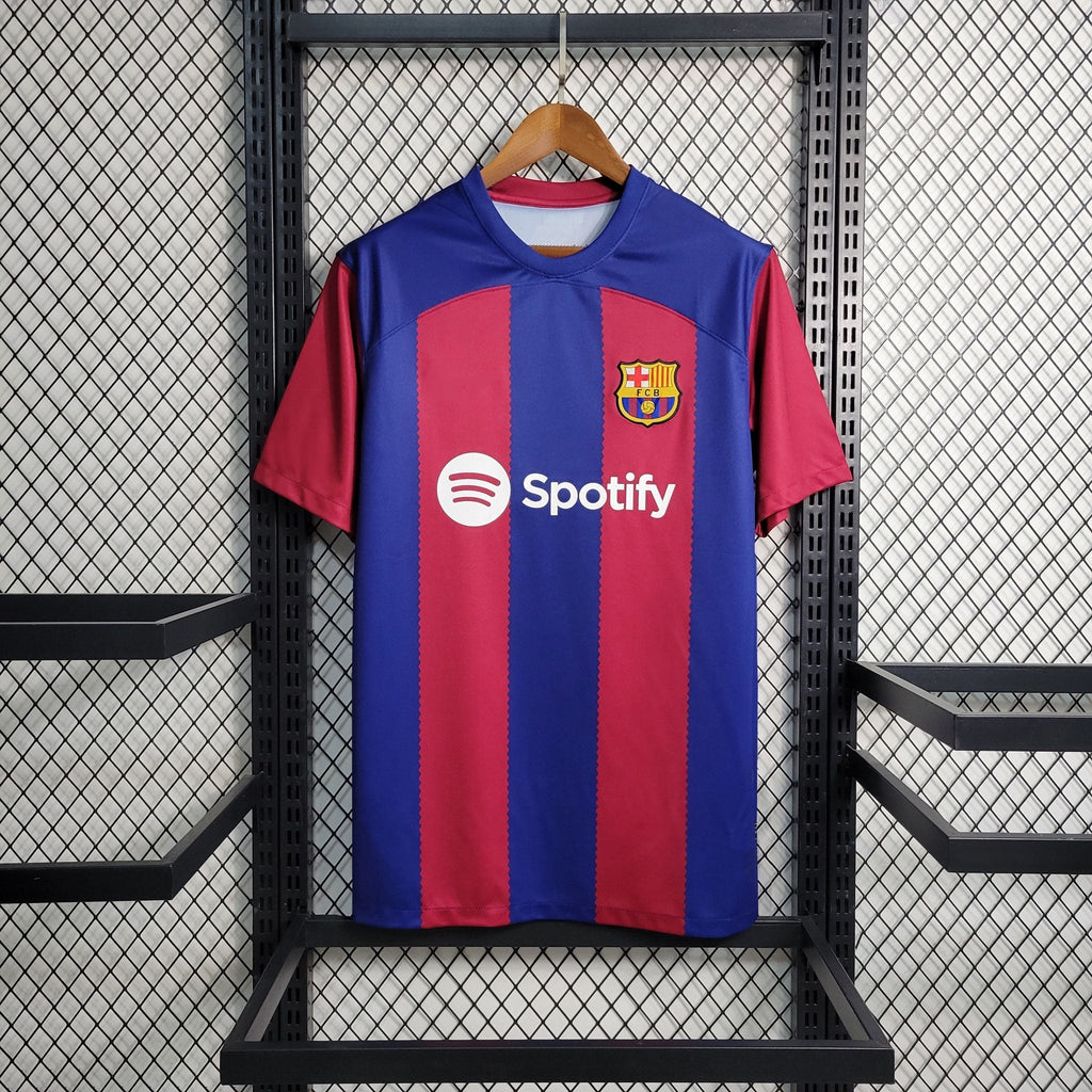 Maillot domicile FC Barcelone 2023-2024 Le 12-ème Maillot, vue de face avec logo et design officiel.