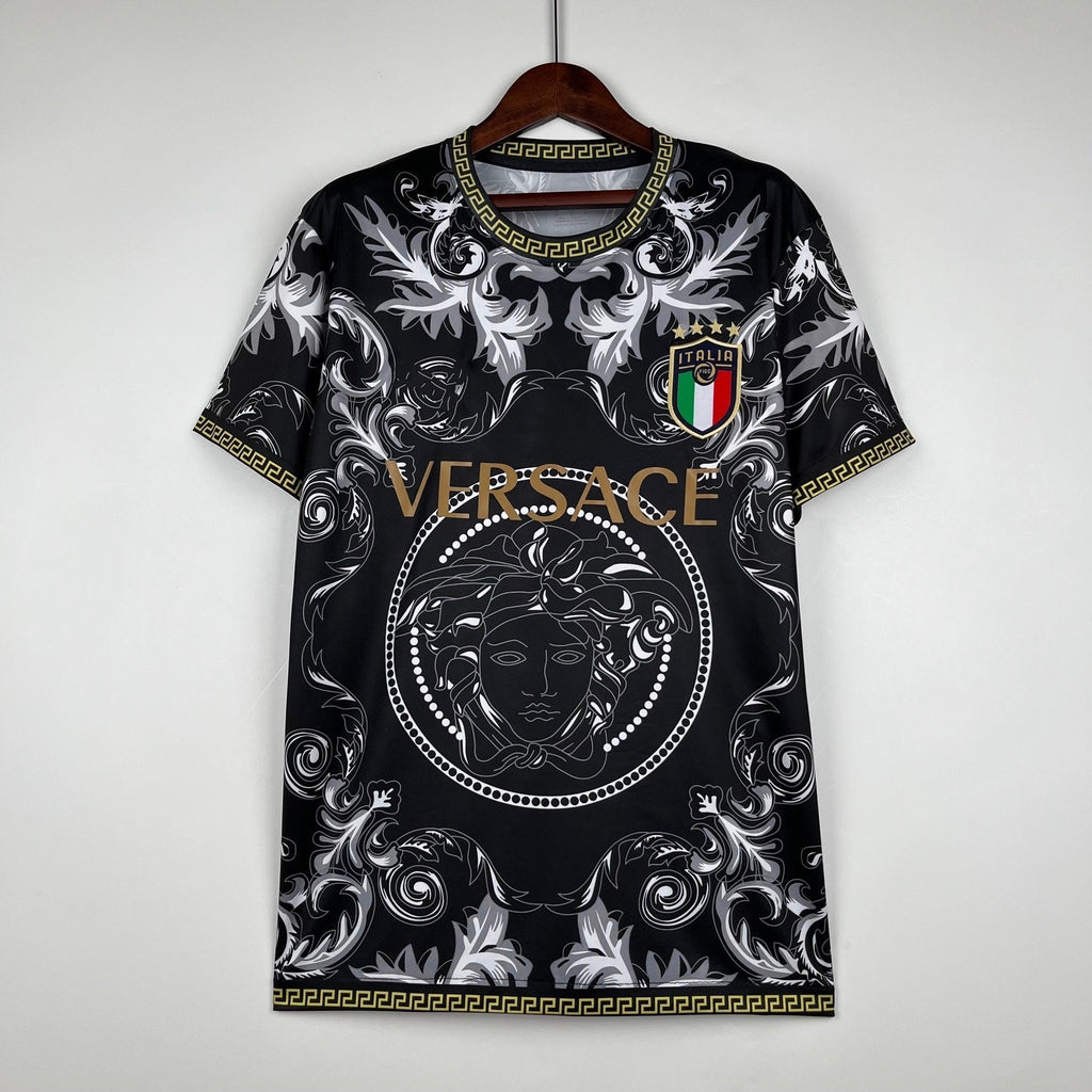 Maillot Italie Concept Noir Doré 2023-2024 de Le 12 -ème Maillot, vue de devant avec détails dorés et design élégant