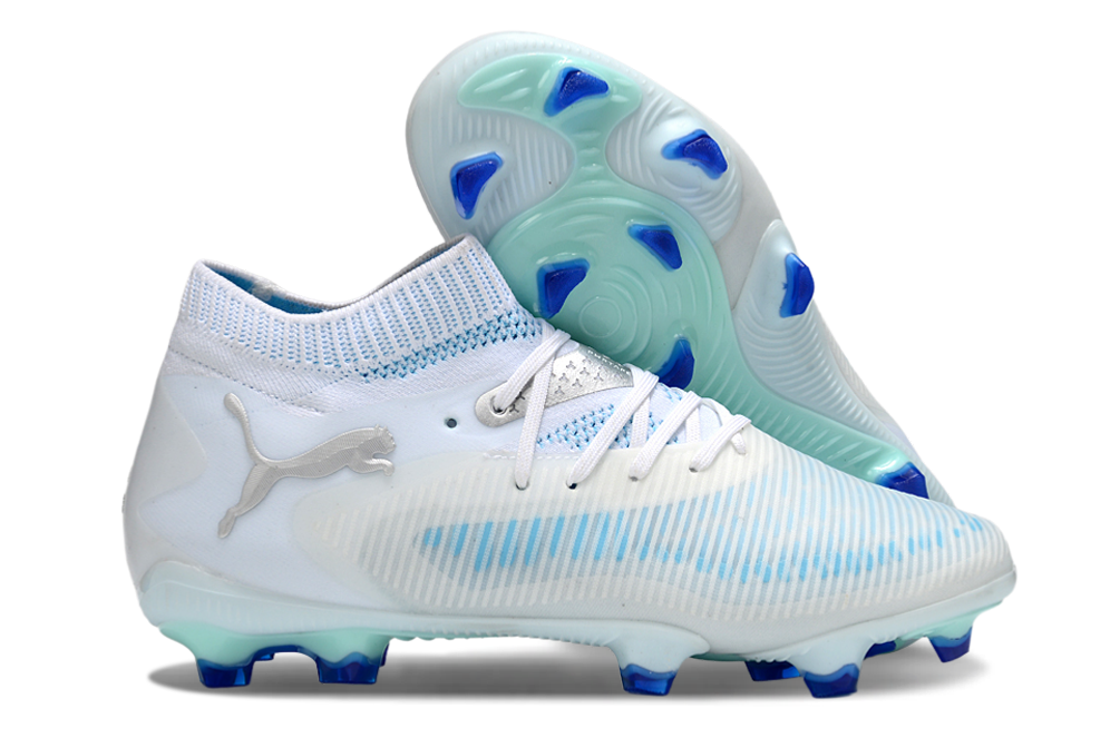 Crampons FUTURE 8 ULTIMATE FG de Le 12 -ème Maillot, pointes en acier pour football, fixation solide et design performant.