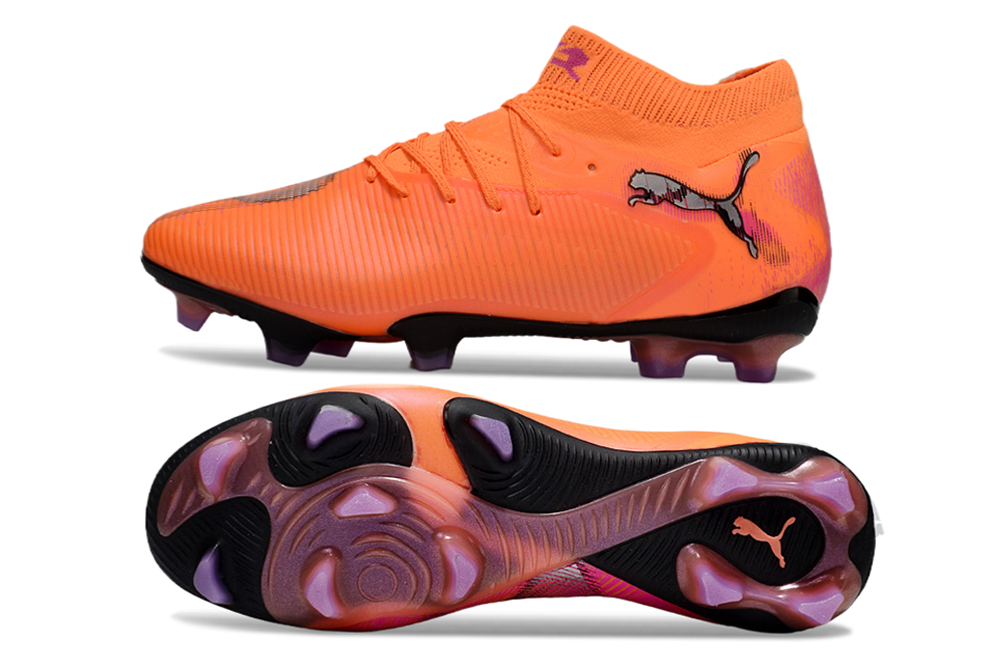 Crampons FUTURE 8 ULTIMATE FG de Le 12 -ème Maillot, fixation pour chaussures de football, vue en gros plan.