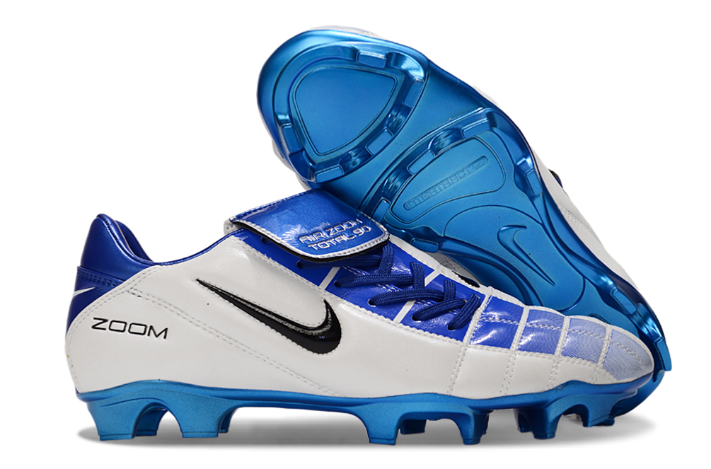 Crampons T90 FG de Le 12 -ème Maillot, avec 12 pointes en acier pour escalade ou alpinisme, visibles sur l'image.