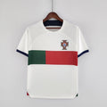 Maillot extérieur Portugal 2022-2023 Le 12, maillot de football avec design sportif et couleurs nationales portugaises.