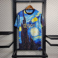 Maillot de football Le 12 -ème Maillot Ajax Édition Spéciale "Color" 2023 2024, vue de face, détails colorés.