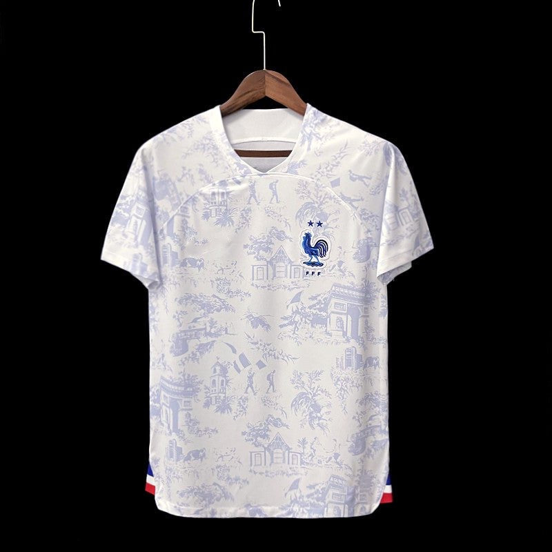 Maillot extérieur de l'équipe de France 2022-2023, marque Le 12, avec logo et design officiel, porté en match.