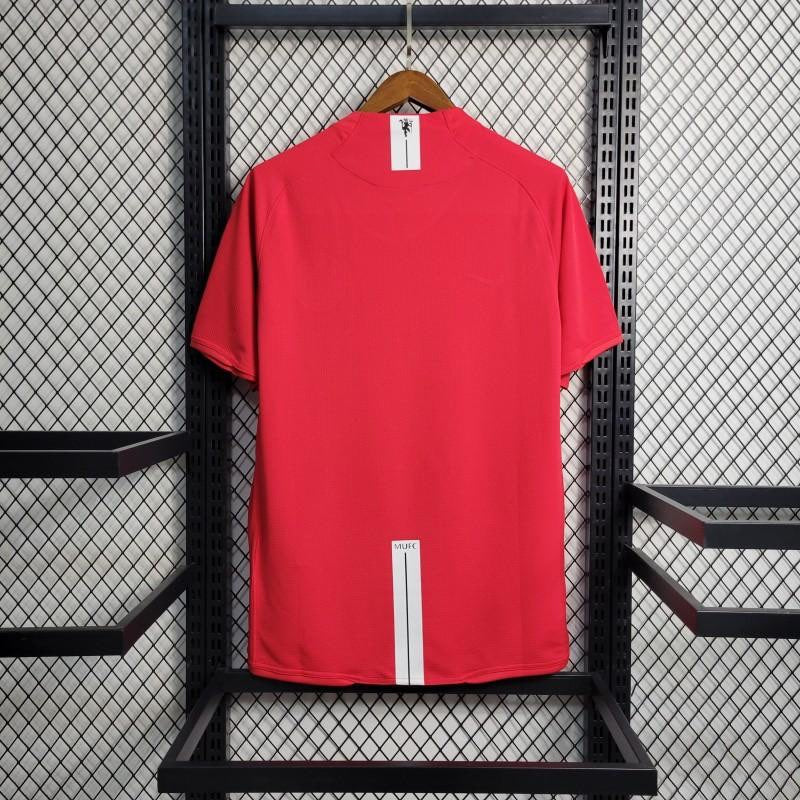 Maillot domicile rétro Manchester United 2007-2008, Le 12-ème Maillot, vue de face avec le logo du club et design classique.