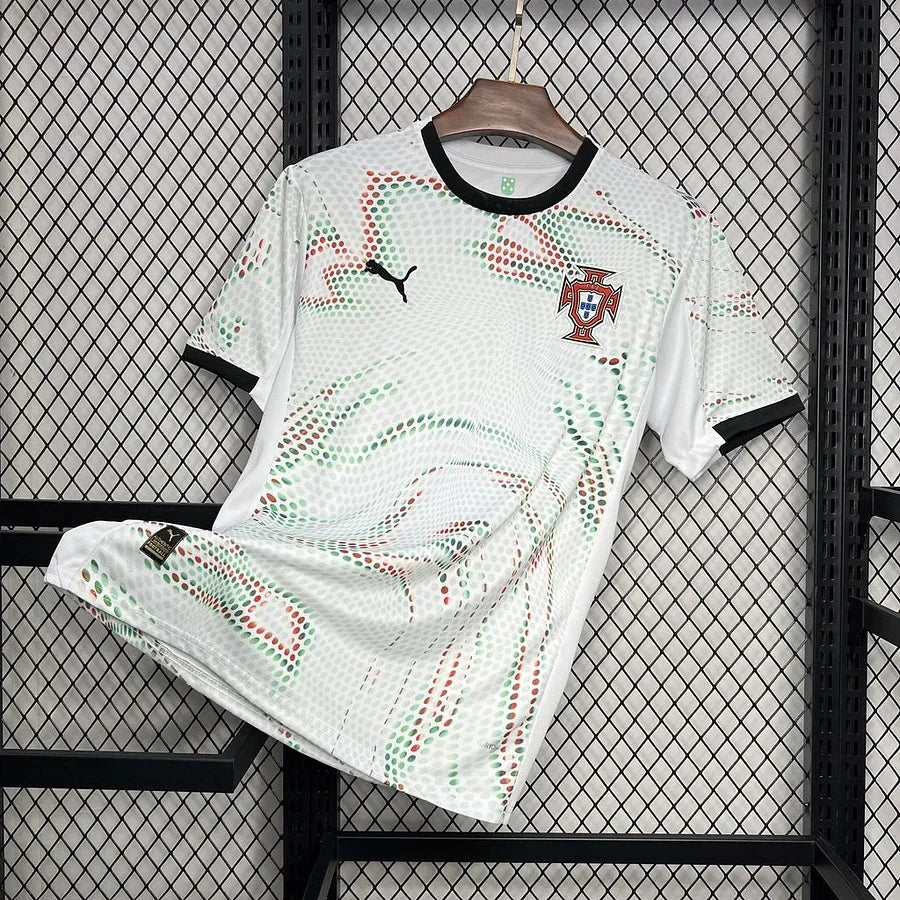 Maillot extérieur du Portugal de football 2025-2026, marque Le 12, avec logo Portugal et design sportif, vue de face.