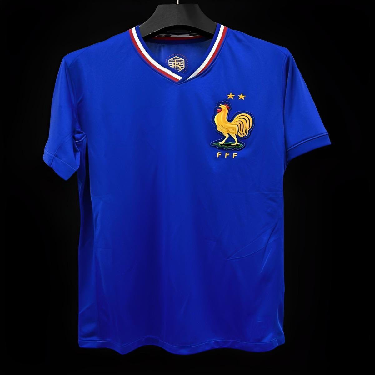 Maillot domicile de l'équipe de France 2023 2024, marque Le 12-ème Maillot, avec logo et design traditionnel bleu.