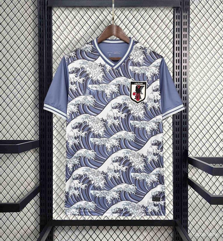 Maillot de football Japon Édition spéciale 2023-2024 Le 12, maillot officiel avec logo et design unique visible sur l'image.