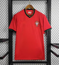 Maillot domicile du Portugal 2023-2024 de la marque Le 12 -ème Maillot, vue de face avec les détails du design.
