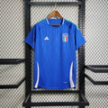 Maillot domicile de l'équipe de football Italie 2024/25, collection 2023/2024, par Le 12 -ème Maillot, vue de face.