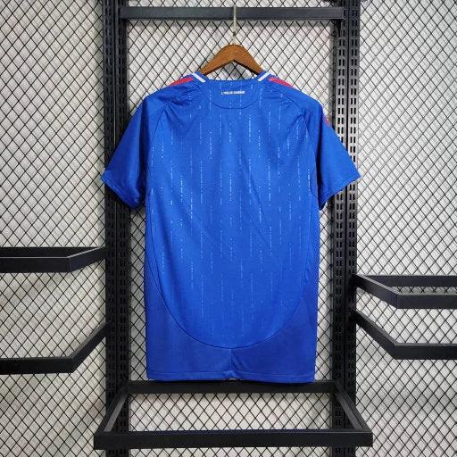 Maillot domicile de l'équipe d'Italie 2024/25, collection 2023/2024, par Le 12 -ème Maillot, vue de face sur fond blanc.