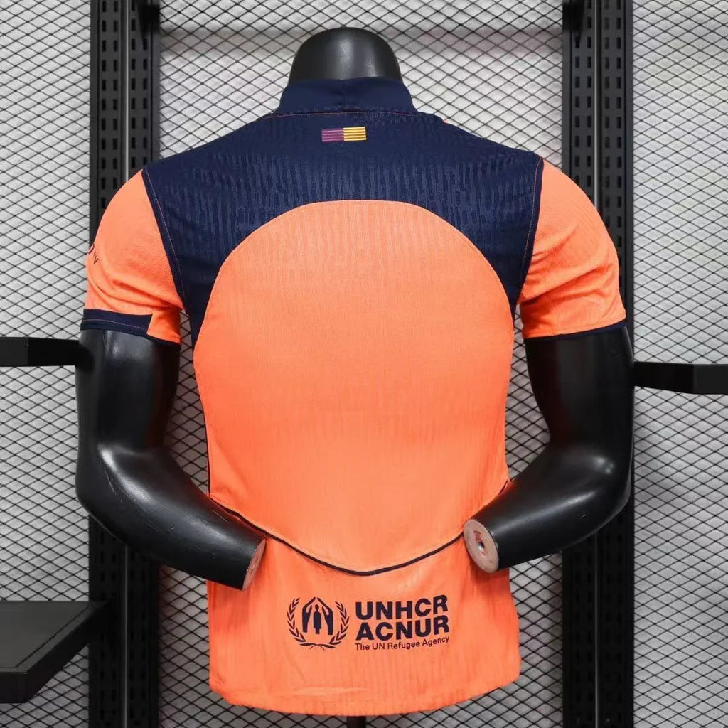 Maillot FC Barcelone 2025-26 de Le 12 -ème Maillot, vue de face avec le logo du club et les détails du design.
