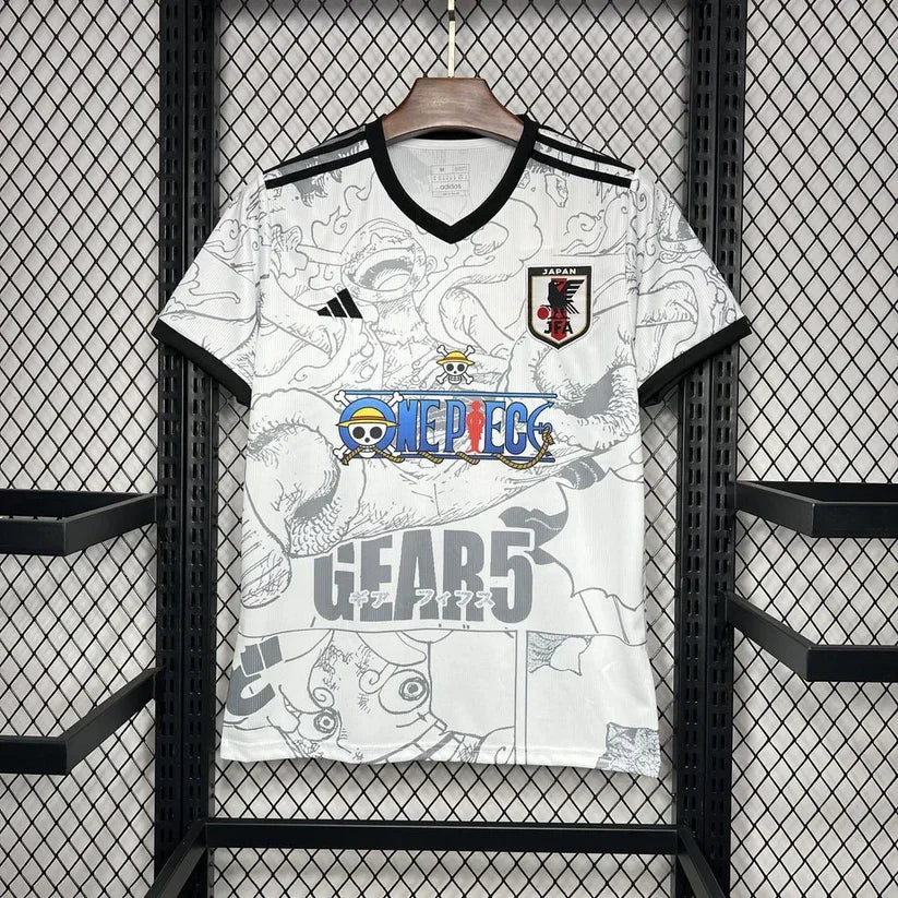 Maillot Japon édition spéciale One Piece 2024/2025 de Le 12 -ème Maillot, vue du devant avec logo et design coloré.