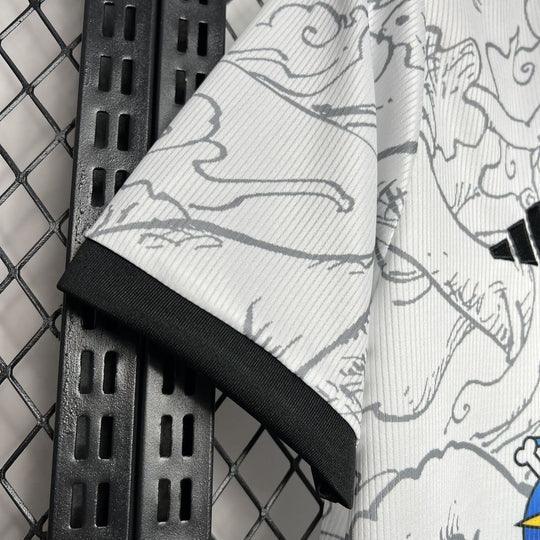 Maillot Japon édition spéciale One Piece 2024/2025, marque Le 12 -ème Maillot, vue front avec design coloré et logo.