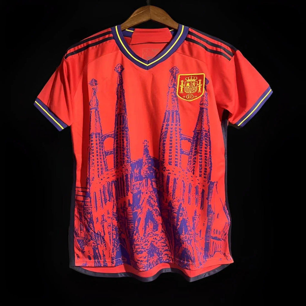 Maillot domicile de l'Espagne 2024/25 Le 12, maillot de football rouge avec logo officiel et détails du design.
