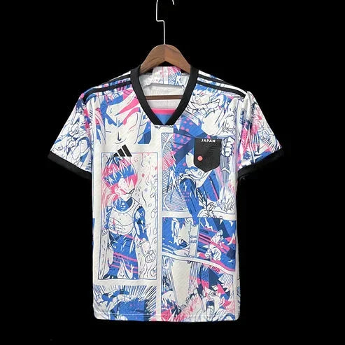Maillot Japon 2022 édition Dragon Ball Z Le 12, devant avec logo et design coloré, en tissu sportif.