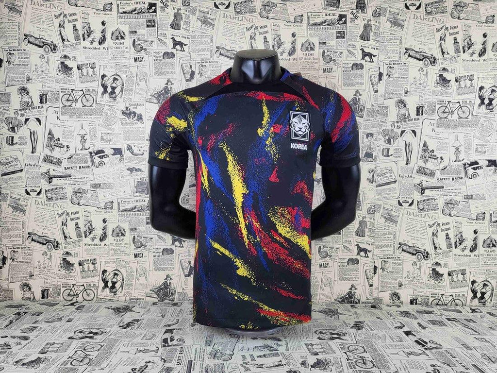 Maillot extérieur de la Corée du Sud, marque Le 12 -ème Maillot, vue en gros plan sur le tissu et le design du vêtement.