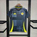 Maillot extérieur Écosse 2024/25 Le 12 -ème Maillot, vue de face avec détails du design et logo visible.