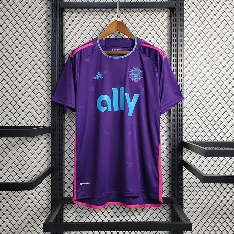 Maillot extérieur Charlotte FC 2023/24 Le 12 –ème Maillot, vue de face avec logo et détails du maillot de football.