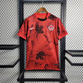 Maillot de hockey Canada 2023/24 Le 12 -ème Maillot, logo du Canada et design sportif visible sur le vêtement.