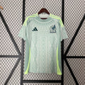 Maillot extérieur de l'équipe du Mexique 2024/25 de Le 12, vue de face, avec logo et design coloré.