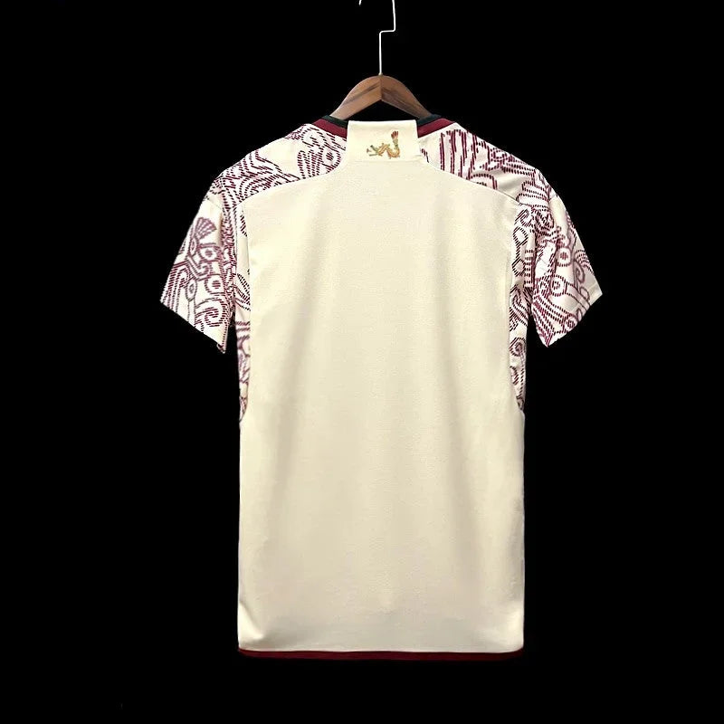 Maillot domicile du Mexique 2022-23 par Le 12 -ème Maillot, vue du devant avec logo et design officiel.