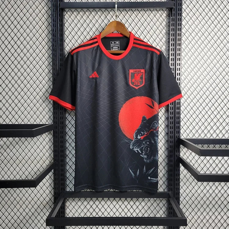 Maillot de football Concept Japon Le 12 -ème Maillot, devant avec logo et design japonais, en tissu léger et respirant.