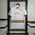 Maillot Venise 2023/24 Le 12 -ème Maillot, vue de face, détails du design et logo visible.