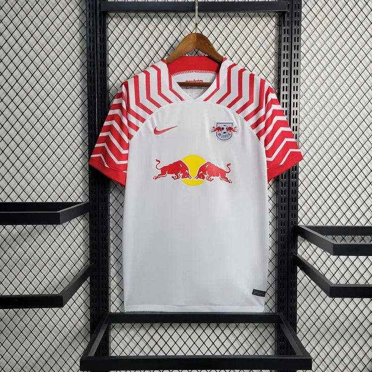 Maillot de football Leipzig 2023/24 Le 12 -ème Maillot, devant avec logo et détails de l'équipe.