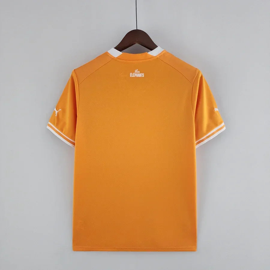 Maillot de football Côte d’Ivoire 2022/23 Le 12 -ème Maillot, vue de face avec logo et détails de l'équipe.