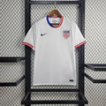 Maillot des États-Unis 2024/25 Le 12 -ème Maillot, maillot de football avec logo et détails nationaux, vue frontale.
