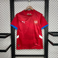 Maillot domicile de la Serbie 2024/25, officiel Le 12 -ème Maillot, vue de face avec logo et détails de l'équipe nationale.