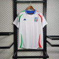 Maillot extérieur de l'équipe d'Italie 2024/25 Le 12 -ème Maillot, vue avec détails et design du maillot.