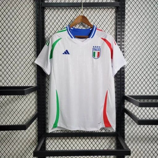 Maillot extérieur de l'équipe d'Italie 2024/25 Le 12 -ème Maillot, vue avec détails et design du maillot.