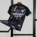 Maillot spécial Real Madrid 2024/25 Le 12 -ème Maillot avec motif chauve-souris, jersey de football blanc et noir.