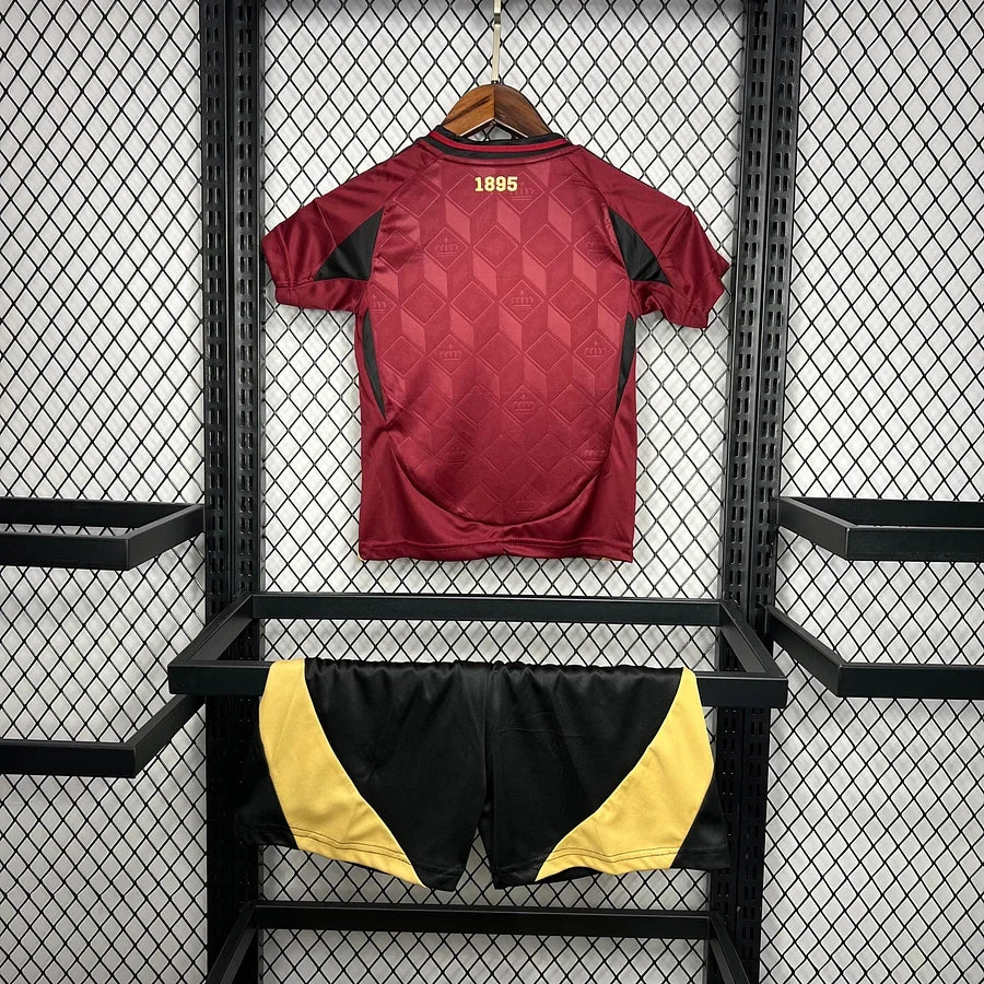 Maillot enfant Le 12 Belgique 2024/25, maillot de football belge avec logo officiel, vue de face sur fond blanc.