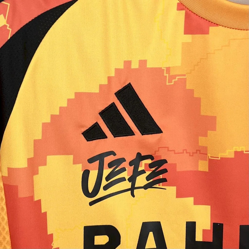 Maillot Jefe Paris 2025 de Le 12 -ème Maillot, devant avec logo coloré et design moderne, tissu technique visible.