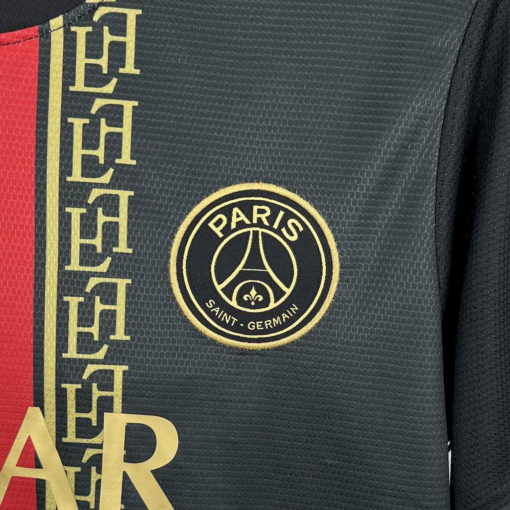 Maillot PSG 2025/26 Le 12 -ème Maillot avec logo du club et design officiel, porté sur mannequin blanc.