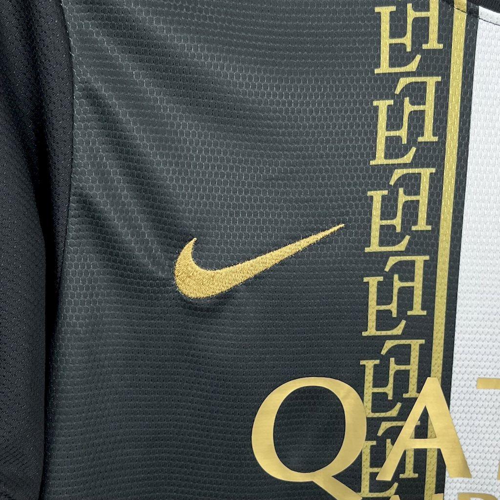 Maillot PSG 2025/26 Le 12 -ème Maillot, maillot de football avec logo du PSG et design moderne, vu de face.