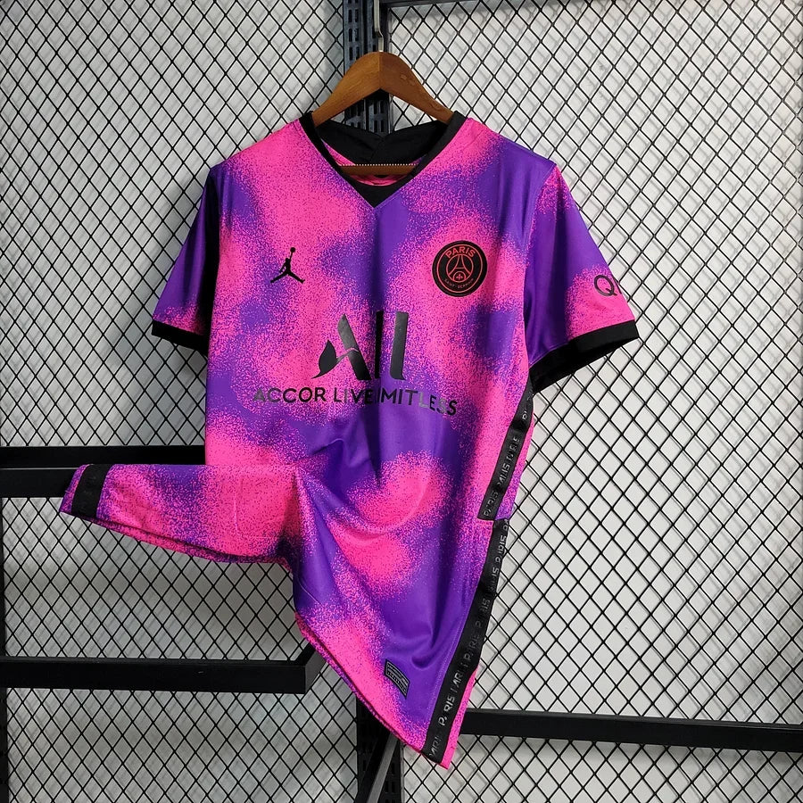 Maillot Paris Saint-Germain saison 2020-21 édition spéciale Rose, maillot de football Le 12-ème Maillot, vue de face, détails visibles