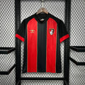Maillot domicile Bournemouth F.C. 2024/25 de Le 12 -ème Maillot, devant avec logo et design officiel.