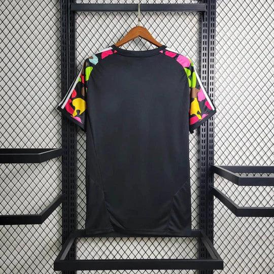 Maillot Japon 2024 Édition « Love Unites » de Le 12 -ème Maillot, vue de face avec logo et design unique.
