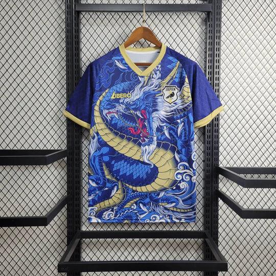 Maillot Japon 2023-2024 édition spéciale, marque Le 12 -ème Maillot, vue de face avec détails du design bleu et rouge.