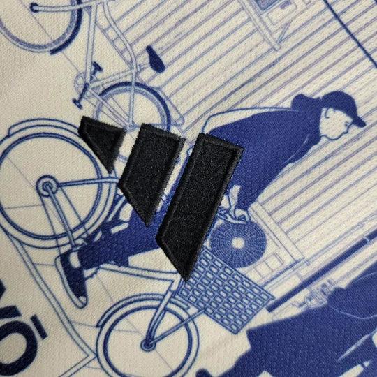 Maillot Japon 2024 Concept Edition Tokyo de Le 12 -ème Maillot, vue de face avec design moderne et logo officiel.