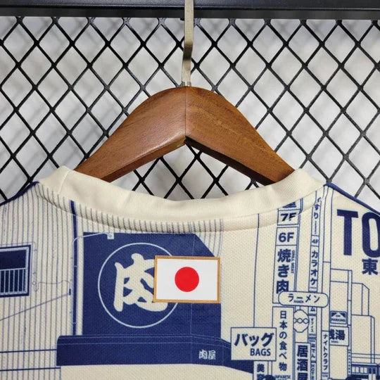 Maillot Japon 2024 Concept Edition Tokyo de Le 12 -ème Maillot, détail du design avec logo et motifs traditionnels.