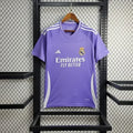 Maillot Real Madrid Concept 2024/2025 de Le 12 -ème Maillot, jersey blanc avec logo du club et détails modernes.