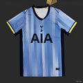 Maillot extérieur Tottenham Hotspur 24/25 Le 12 -ème Maillot, maillot de football avec logo et détails colorés.