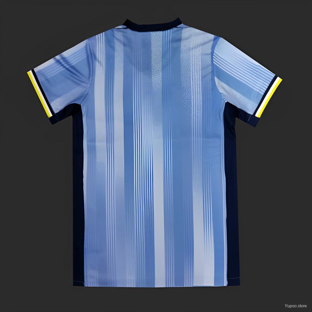 Maillot away Tottenham Hotspur 24/25 Le 12-ème Maillot, maillot de football bleu avec logo et détails de l'équipe.