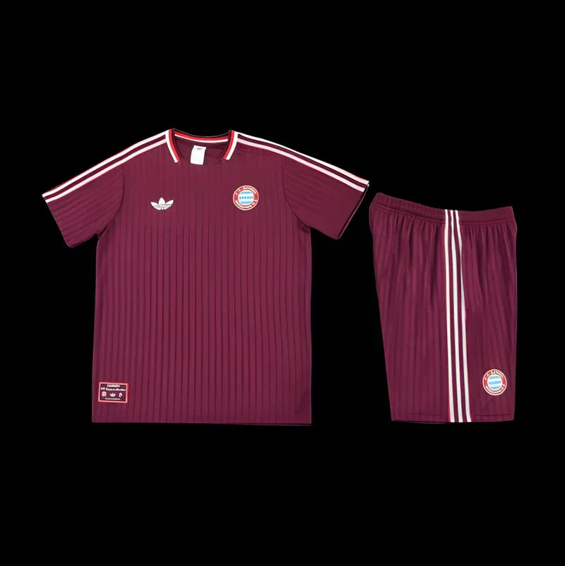 Ensemble Bayern de le 12 -ème Maillot, maillot de football avec logo et détails bleus et blancs, vue frontale.